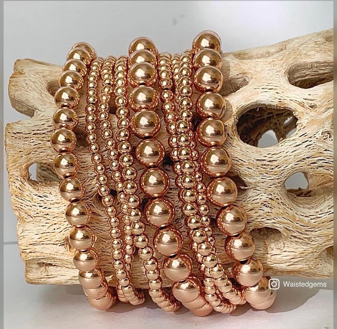 The 18k Solid Gold 8mm Bead Bracelet