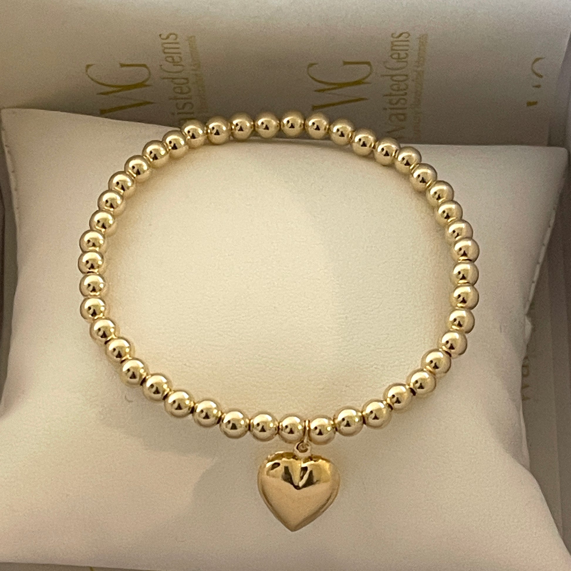 14k Solid Gold Heart Charm Bead Bracelet detail