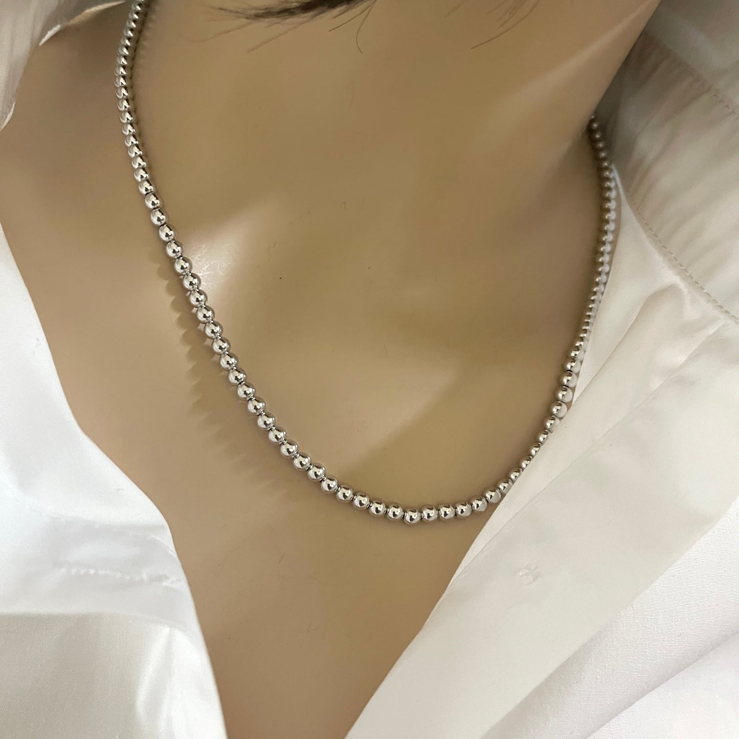 Signature 2pc Set Beaded Sphere Necklace and Bracelet detail