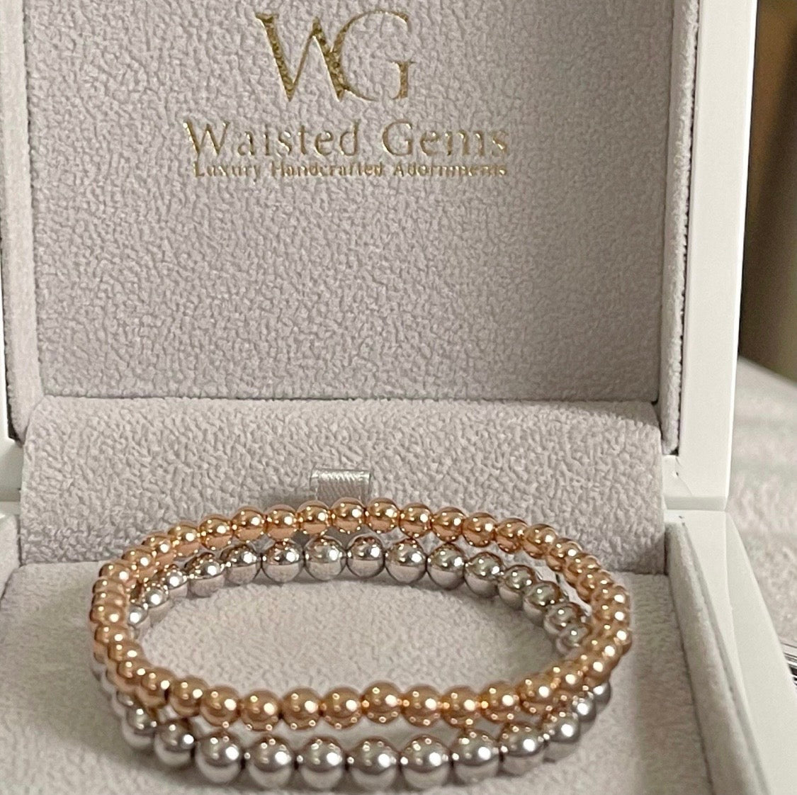 The 18k Solid Gold 8mm Bead Bracelet