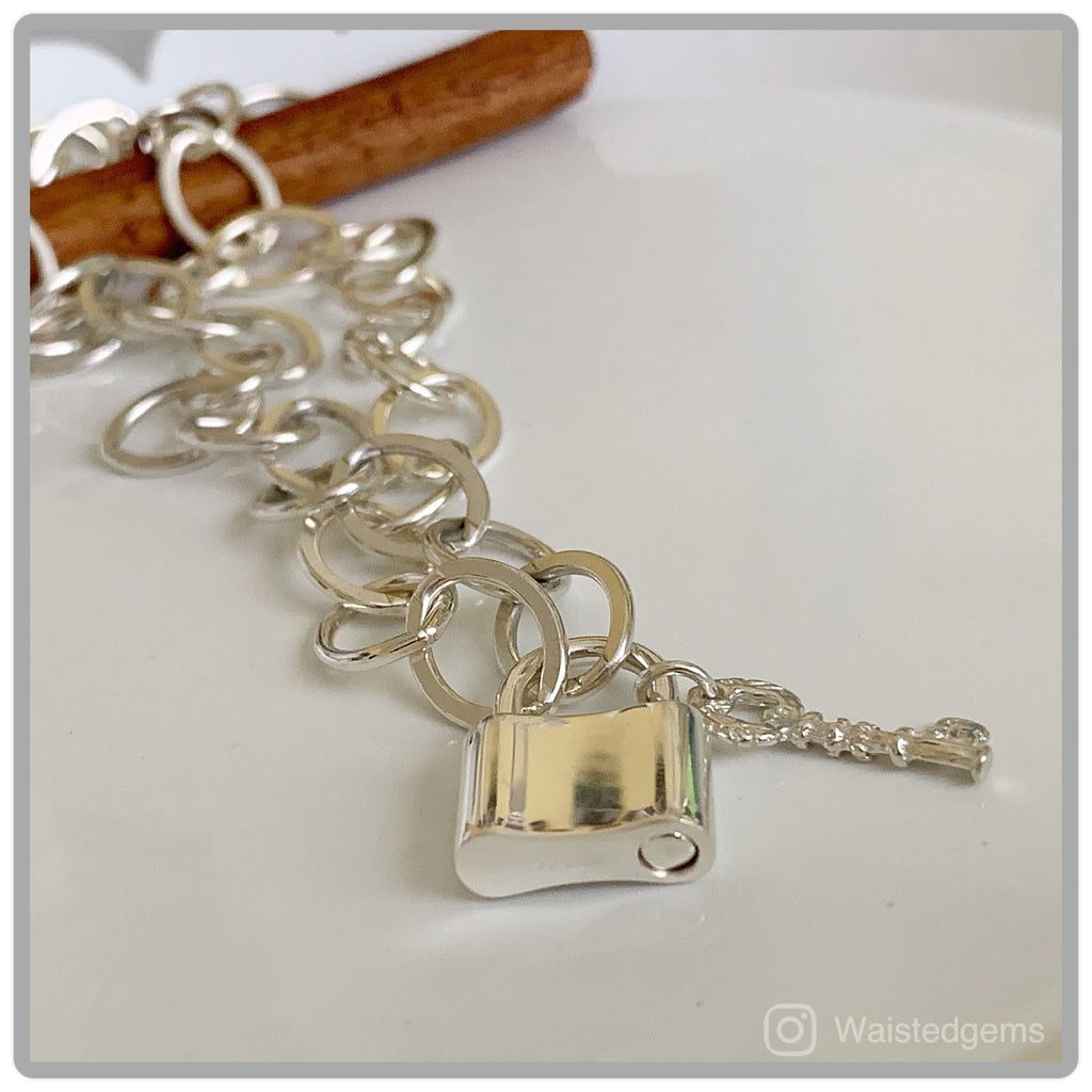 Sterling Silver Padlock Chain Necklace – Chunky Oval Link Detail